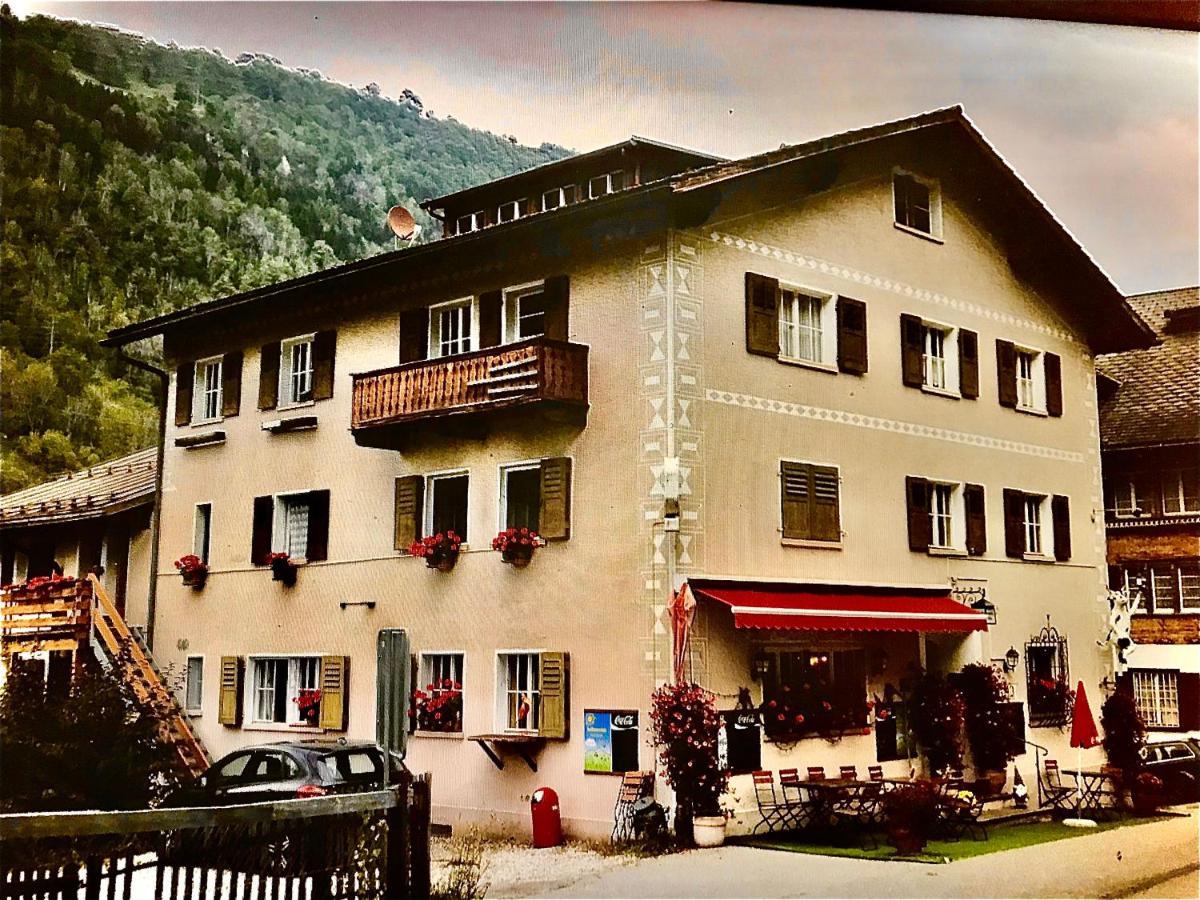 Ustria Crusch Alva Bed and Breakfast Tavanasa Εξωτερικό φωτογραφία