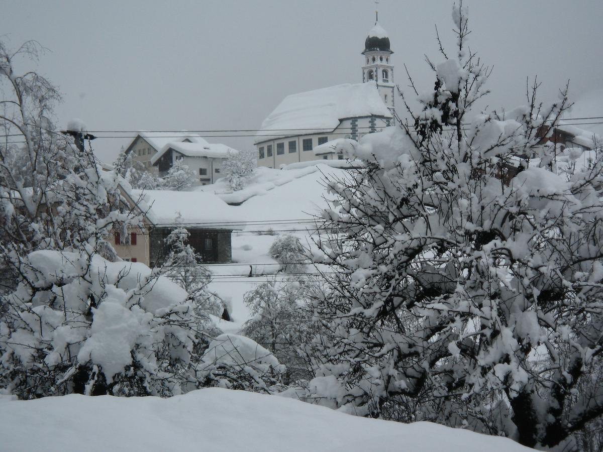 Ustria Crusch Alva Bed and Breakfast Tavanasa Εξωτερικό φωτογραφία